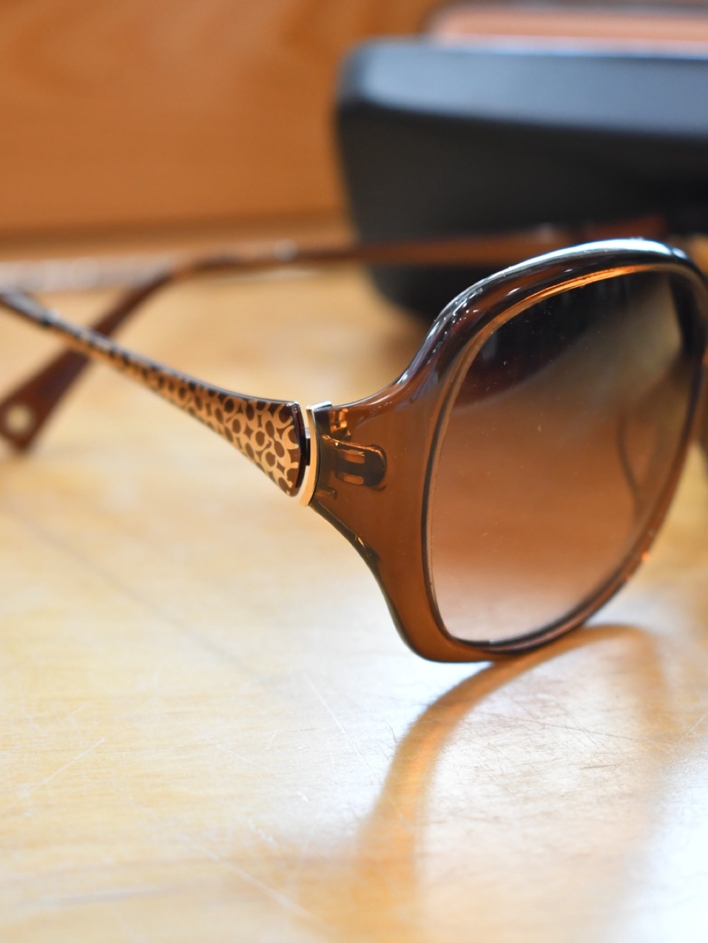 Coach Brown Oversized Women's Sunglasses - Picture 8 of 10